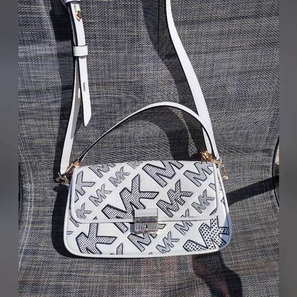 NWOT Michael Kors Bradshaw shoulder bag - Picture 1 of 6